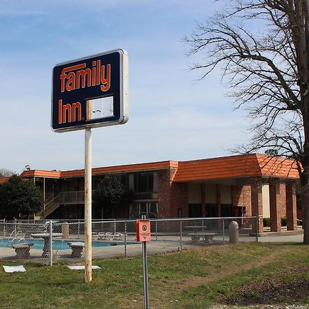 Family Inns Of America 윌리엄스부르크 외부 사진